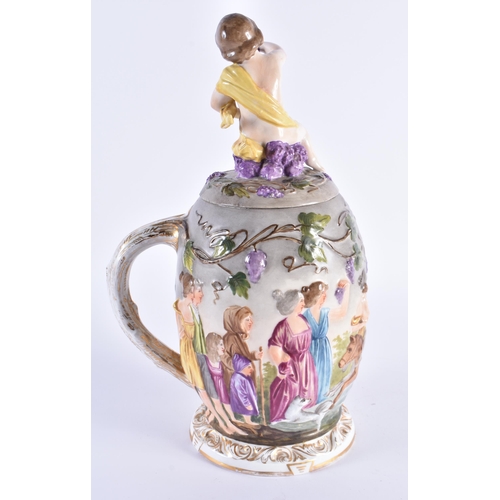 74 - A LARGE ITALIAN NAPLES PORCELAIN CUP AND COVER decorated with classical scenes. 31 cm high.