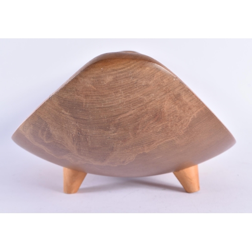 76 - A STYLISH CANADIAN CARVED WOOD BOWL of mid century inspiration. 35 cm wide.