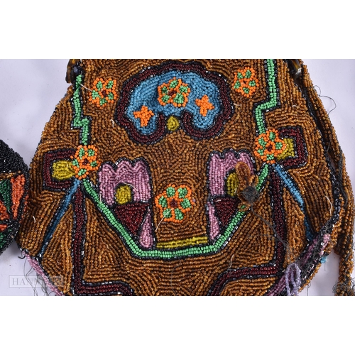 780 - THREE VINTAGE BEADWORK LADIES EVENING BAGS. (3)