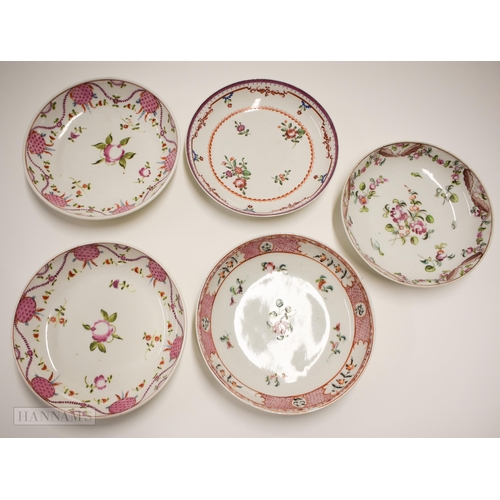 825 - 18th century New Hall style five good teabowls and saucers four patterns and a New Hall teapot, cove... 