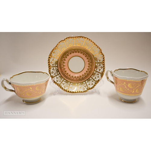 829 - Early 19th century Worcester Flight Barr and Barr: Three teacups, coffee cups and saucers all with g... 