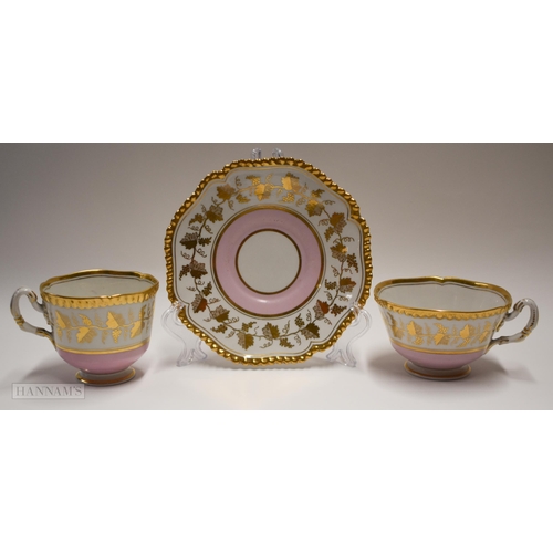 829 - Early 19th century Worcester Flight Barr and Barr: Three teacups, coffee cups and saucers all with g... 