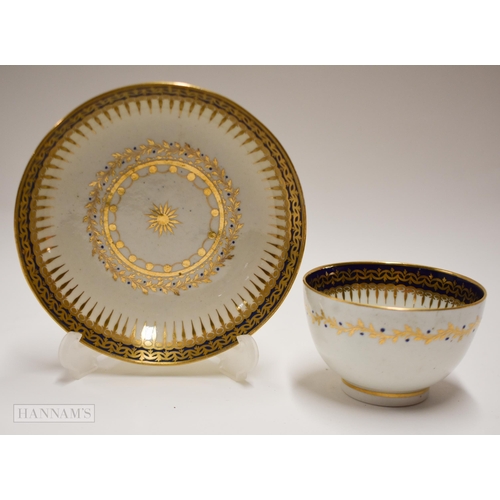 851 - Early 19th century Chamberlain armorial cup and saucer with a unicorn and crown, with latin moto NUN... 