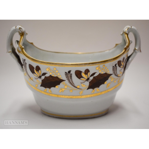 852 - Early 19th century Flight Barr and Barr pudding basin beautifully painted with flowers surrounded by... 