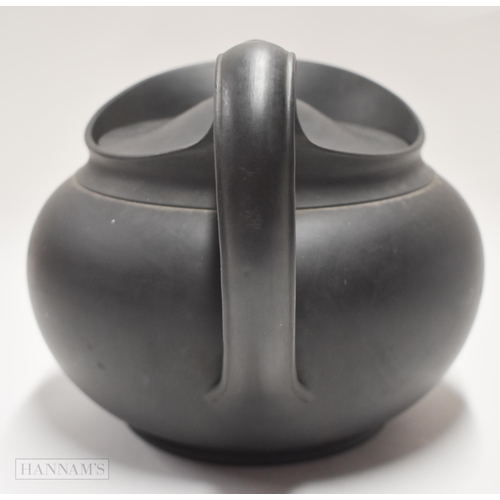 864 - Early 19th Wedgwood black basalt teapot and cover of large size, impressed WEDGWOOD, 28 x 16.5 cm