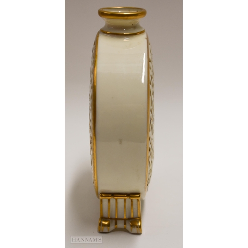 894 - Late 19th century Graingers Worcester reticulated moon flask highlighted with gilding, shield mark ... 