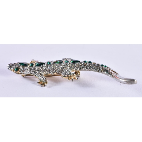 1086 - A VINTAGE YELLOW AND WHITE METAL GEM SET LIZARD BROOCH. 20.7 grams. 7 cm x 3.25 cm.