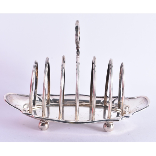 1105 - AN EDWARDIAN SILVER TOAST RACK. Sheffield 1904. 278 grams. 14.25 cm x 19.5 cm.