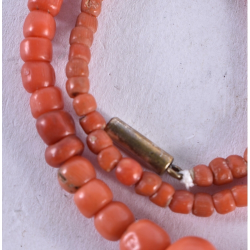 1368 - AN ART DECO CORAL NECKLACE. 18.2 grams. 55 cm long.