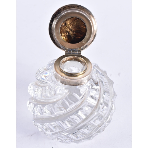 1369 - AN EDWARDIAN SILVER MOUNTED CUT GLASS INKWELL. 1048 grams overall. 9.5 cm x 9.25 cm.