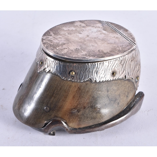 1374 - AN EDWARDIAN SILVER MOUNTED HORSE HOOF INKWELL. Chester 1904. 650 grams overall. 11.25 cm x 13 cm.