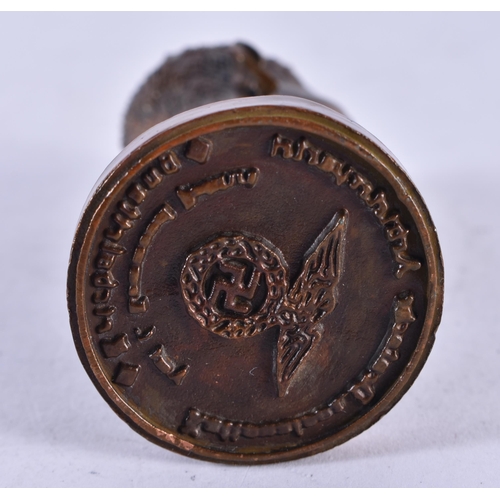 1660 - A BRONZE ADOLF HITLER SEAL. 244 grams. 7.75 cm x 3.5 cm.