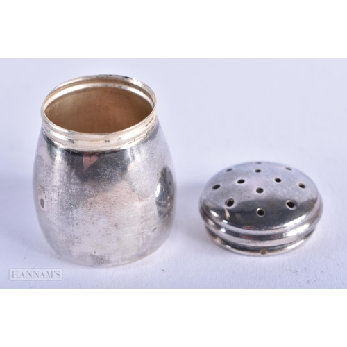 1789 - A CASED SET OF SILVER CONDIMENTS. 29 grams. 3 cm x 3.25 cm. (6)