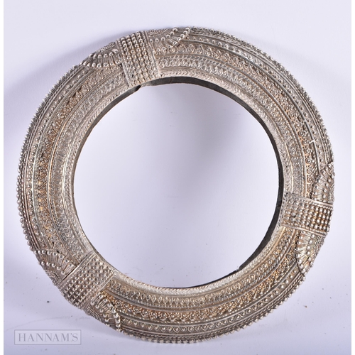 1801 - AN EASTERN WHITE METAL NECKLACE. 674 grams. 19 cm diameter.