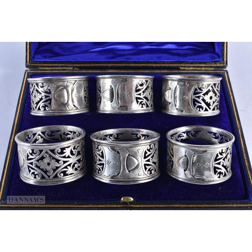 1804 - A CASED SET OF SILVER NAPKIN RINGS. 235 grams. 5.5 cm wide. (6)