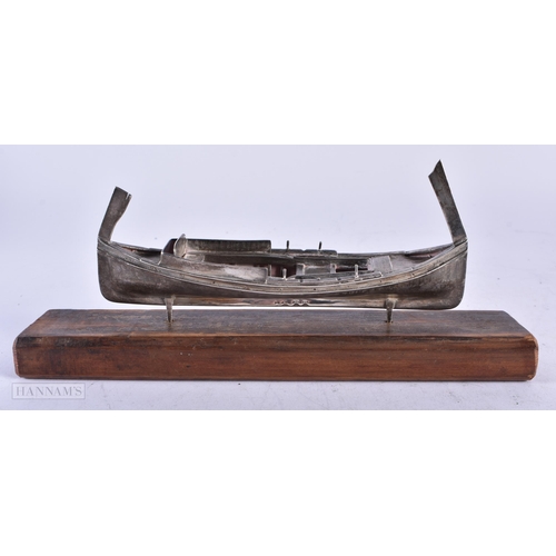 1957 - A MALTESE SILVER BOAT. Silver 120 grams. 22 cm wide.