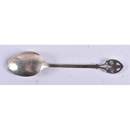 1966 - A SET OF SILVER SPOONS. Birmingham 1940. 78 grams. 11 cm long.