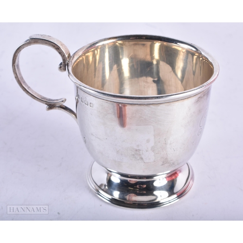 1980 - AN ART DECO SILVER MUG. Birmingham 1923. 175 grams. 12 cm x 9.25 cm.