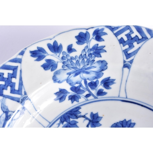 2000 - A FINE 17TH CENTURY CHINESE BLUE AND WHITE PORCELAIN DISH Kangxi mark and period, painted with figur... 