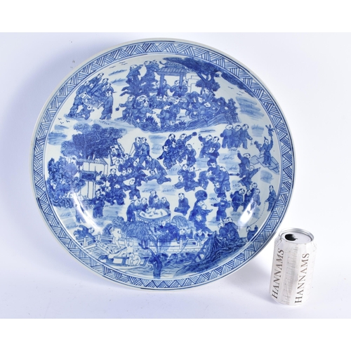 2068 - A LARGE CHINESE BLUE AND WHITE 100 BOYS PORCELAIN DISH 20th Century. 40 cm diameter.