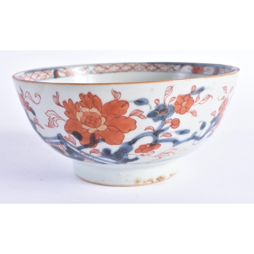 2075 - AN 18TH CENTURY CHINESE EXPORT IMARI PORCELAIN BOWL Qianlong. 15 cm diameter.