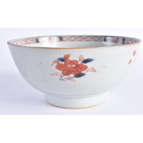 2075 - AN 18TH CENTURY CHINESE EXPORT IMARI PORCELAIN BOWL Qianlong. 15 cm diameter.