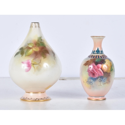 3076 - Two Royal Worcester ceramic vases 14cm (2).