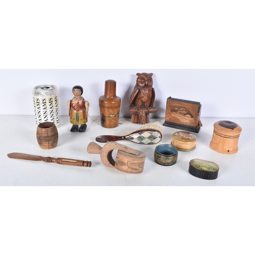 3099 - A collection of wooden and Treen items together with a pottery Owl wall hook 15cm.