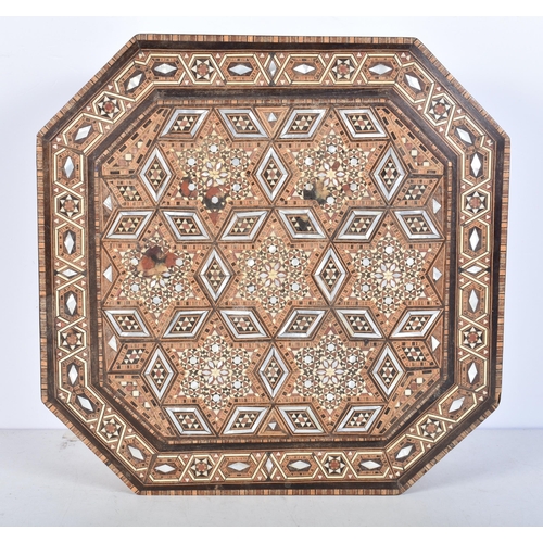 3107 - A central Asian octagonal mother of pearl marquetry box 9 x 32 x 32 cm