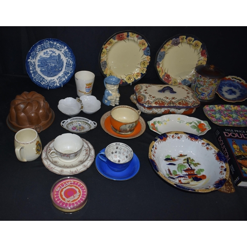 3236 - A Doultons Kudos serving dish together with Royal Doulton plates and other ceramic items etc (Qty)