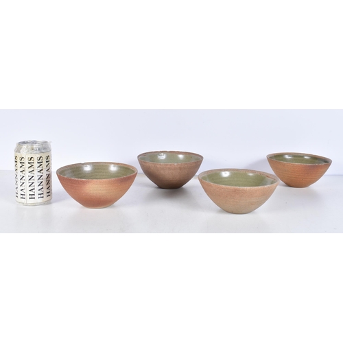 3254 - A collection of Leach studio pottery bowls 14 x 16cm (4)