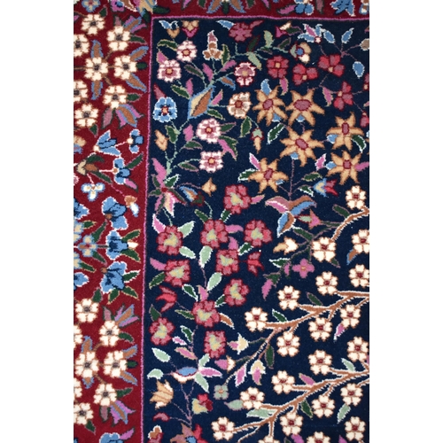 3256 - A hand knotted Persian Tree of life rug 153 x 106 cm