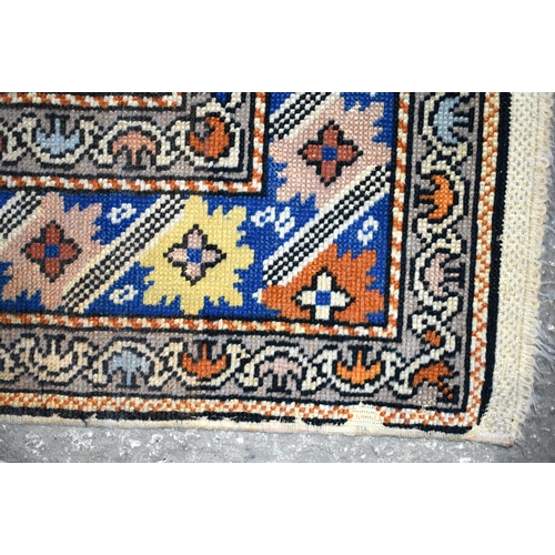 3258 - A small Oriental rug 145 x 85 cm