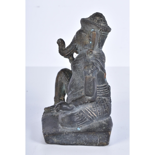 3372 - An early bronze Ganeesha statue 12cm.