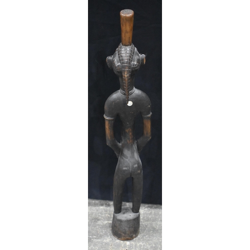 3377 - An African Tribal Pounder 101 cm .