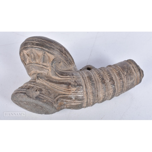 3645 - A Pre Colombian stoneware pipe. 