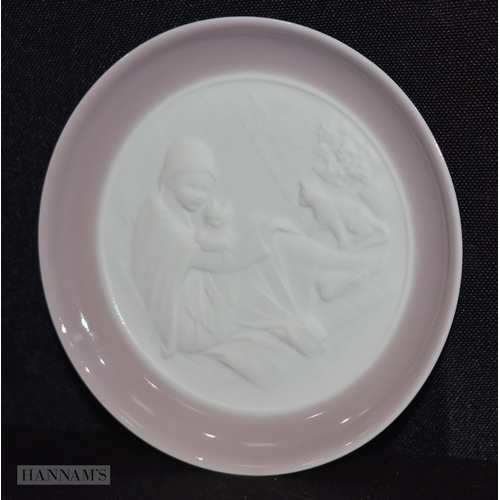 3647 - A collection of Lladro dishes 10 cm (6).