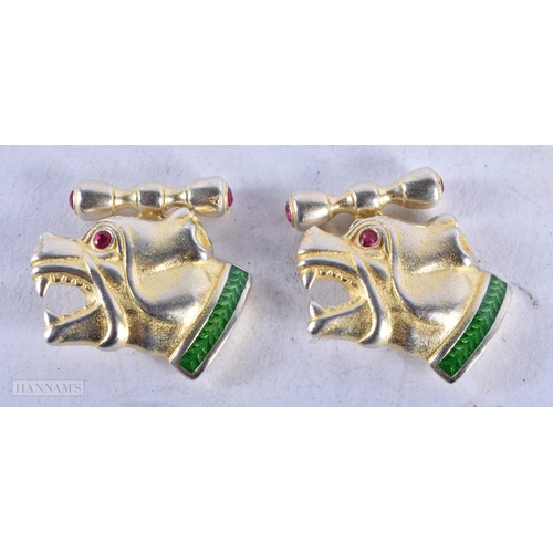 3914 - A Pair of Continental Silver Gilt Dog's Head Cufflinks. Stamped 88. 2.4cm x 1.9cm, weight 19g