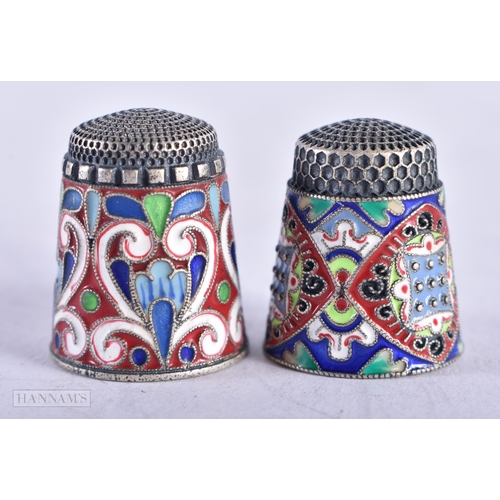 3927 - Two Continental Silver and Enamel Thimbles. Stamped 84. 2.2cm x 1.8cm, total weight 21.3g (2)