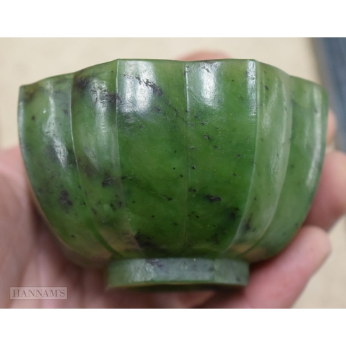 2873 - An 18th Century Chinese Spinach Jade Bowl Qianlong mark and period. 7.5 cm diameter, 5cm high, weigh... 