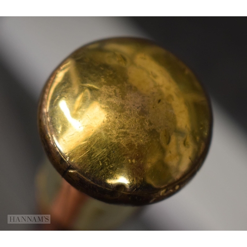 291 - AN EARLY VICTORIAN YELLOW METAL MOUNTED TORTOISESHELL WALKING CANE. 91 cm long.