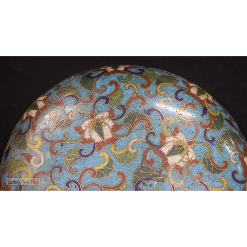 30A - AN EARLY 19TH CENTURY CHINESE CLOISONNE ENAMEL BOX AND COVER Jiaqing, decorated with foliage. 9 cm x... 