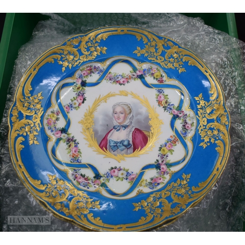 705 - A LOVELY SET OF SIX 19TH CENTURY FRENCH SEVRES PORCELAIN PLATES painted with portraits and gilt flow... 