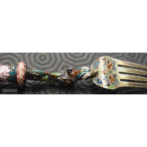 720 - A FINE SET OF 19TH CENTURY AUSTRIAN VIENNA SILVER GILT AND ENAMEL CUTLERY. 20 cm long. (6)