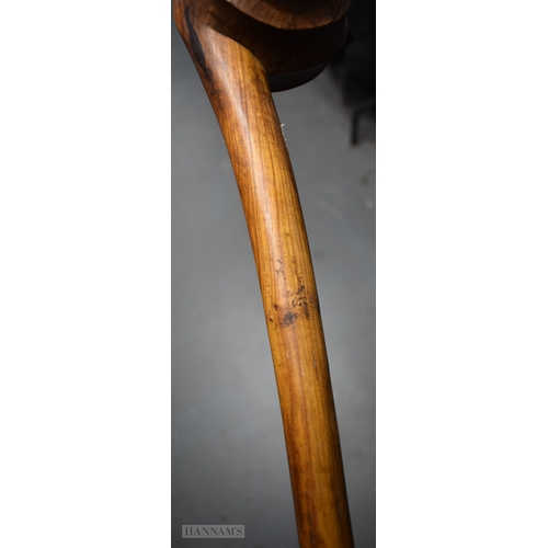 255 - AN UNUSUAL 19TH CENTURY TRIBAL CARVED WOOD THROWING CLUB possibly Chinese Huanghuali wood. 65 cm lon... 