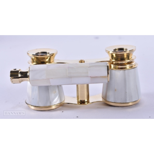 107 - A PAIR OF MOTHER OF PEARL OPERA GLASSES. 18cm x 8 cm extended.