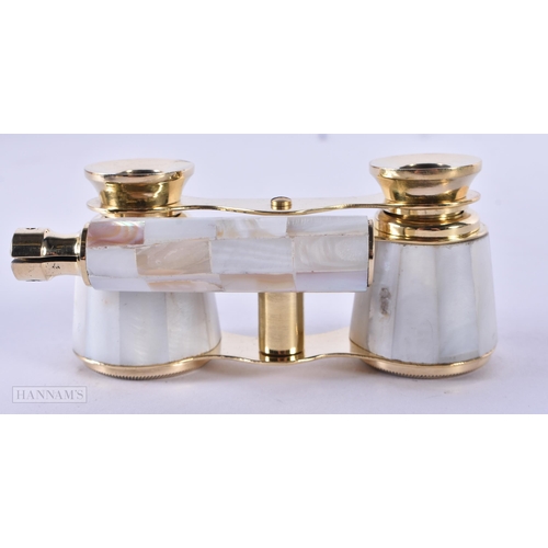 116 - A PAIR OF MOTHER OF PEARL OPERA GLASSES. 18cm x 8 cm extended.