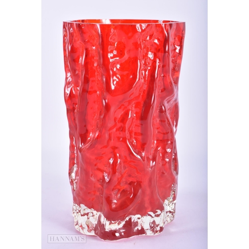 153 - AN IRIDESCENT TIFFANY TYPE DISH together with a red bark form glass vase. Largest 20 cm high. (2)