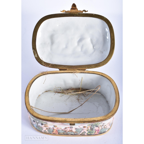 179 - AN ANTIQUE ITALIAN NAPLES PORCELAIN RELIEF BOX. 16 cm x 10 cm.