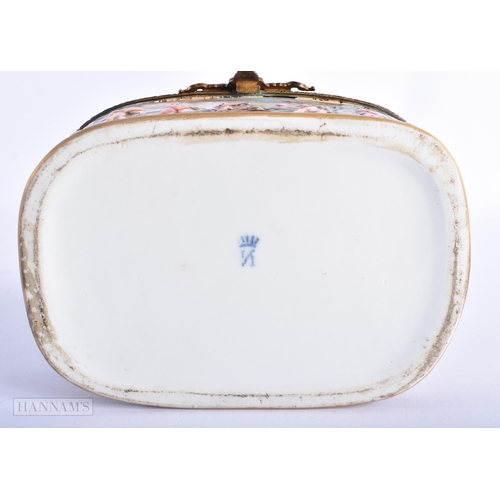 179 - AN ANTIQUE ITALIAN NAPLES PORCELAIN RELIEF BOX. 16 cm x 10 cm.